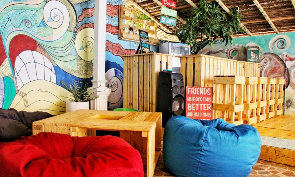 Happy Hammocks — common room